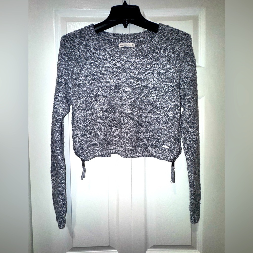 Abercrombie & Fitch Cozy Gray cropped Knit Sweater zipper sides. Size M GUC